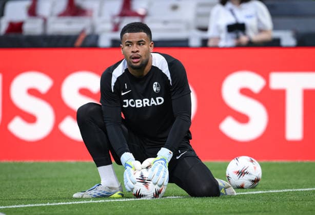 FOOTBALL EUROPA LEAGUE SEASON 2025 2026 Final in Istanbul 19 05 2026 SC Freiburg Aston Villa Training SC Freiburg at Besiktas Park Stadium, Goalkeeper Noah Atubolu warming up