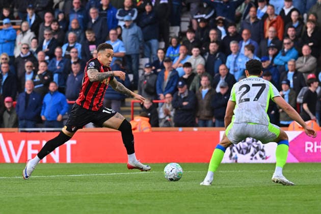 Bournemouth v Manchester City, Premier League Marcus Tavernier (16) of AFC Bournemouth on the attack during the Premier League match between Bournemouth and Manchester City at the Vitality Stadium, Bournemouth, UK on 19 May 2026. Bournemouth Vitality Stadium Dorset UK Editorial use only DataCo restrictions apply See www.football-dataco.com , Copyright: xGrahamxHuntx PSI-24285-0037