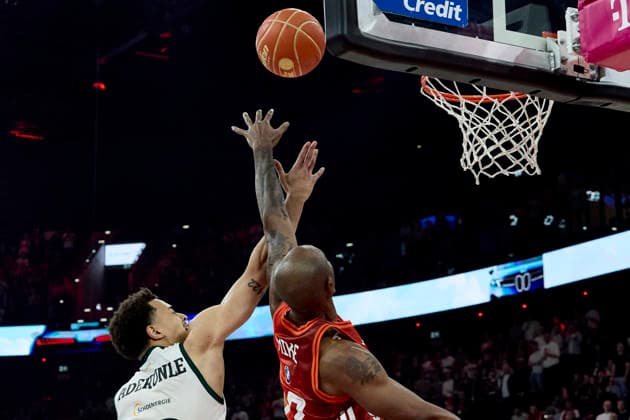 German Basketball Bundesliga BBL , FC Bayern Munich Basketball vs VET CONCEPT GLADIATORS Trier, Munich FC Bayern Basketball, Trier VET CONCEPT GLADIATORS, 2026 05 19 in Munich SAP Garden ADEKUNLE Nolan VET CONCEPT GLADIATORS TRIER Small Forward SF Nr22 TRI22 , MIKE Isiaha FC Bayern Munich Basketball Power Forward PF Nr22 FCBB22 sportworld Munich SAP Garden Bayern Germany