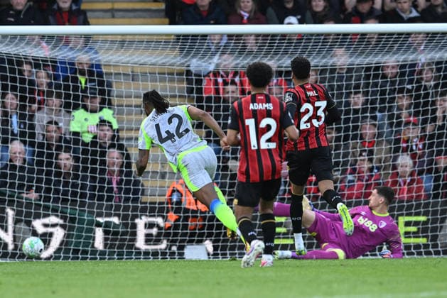 Bournemouth v Manchester City, Premier League Offside - Antoine Semenyo (42) of Manchester City scores a goal but is offside during the Premier League match between Bournemouth and Manchester City at the Vitality Stadium, Bournemouth, UK on 19 May 2026. Bournemouth Vitality Stadium Dorset UK Editorial use only DataCo restrictions apply See www.football-dataco.com , Copyright: xGrahamxHuntx PSI-24285-0038