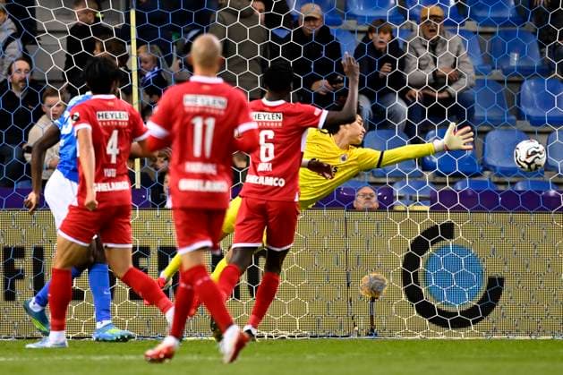 KRC Genk v Royal Antwerp FC - Jupiler Pro League Europe Play-Off GENK, BELGIUM - MAY 19 : Nozawa Brandon Taishi goalkeeper of Royal Antwerp FC during the Jupiler Pro League Europe Play-Off match between KRC Genk and Royal Antwerp FC on May 19, 2026 in Genk, Belgium, 19 05 2026 Genk Belgium  Copyright: xTomasxSiskx
