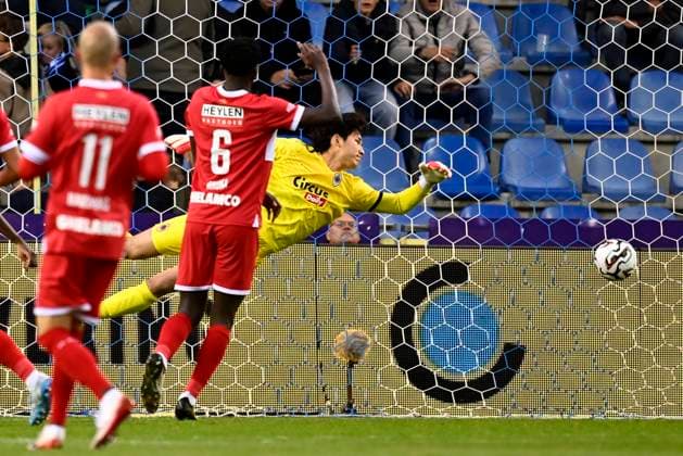 KRC Genk v Royal Antwerp FC - Jupiler Pro League Europe Play-Off GENK, BELGIUM - MAY 19 : Nozawa Brandon Taishi goalkeeper of Royal Antwerp FC during the Jupiler Pro League Europe Play-Off match between KRC Genk and Royal Antwerp FC on May 19, 2026 in Genk, Belgium, 19 05 2026 Genk Belgium  Copyright: xTomasxSiskx
