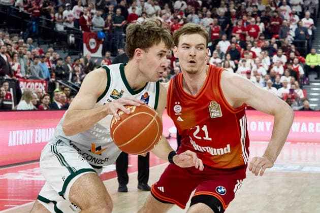 German Basketball Bundesliga BBL , FC Bayern Munich Basketball vs VET CONCEPT GLADIATORS Trier, Munich FC Bayern Basketball, Trier VET CONCEPT GLADIATORS, 2026 05 19 in Munich SAP Garden ASHWORTH Steven VET CONCEPT GLADIATORS TRIER Point Guard PG Nr1 TRI1 , HOLLATZ Justus FC Bayern Munich Basketball Point Guard PG Nr21 FCBB21 sportworld Munich SAP Garden Bayern Germany