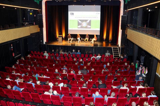 19 05 2026, Germany, Stuttgart, Soccer Ethics in Dialogue Goal or Own Goal f l Christoph Ruf Author, freelance journalist and soccer expert, Claudia Neumann Sports reporter and editor at ZDF, Erwin Staudt Former President of VfB Stuttgart, moderated by DesirÃ e Krause
