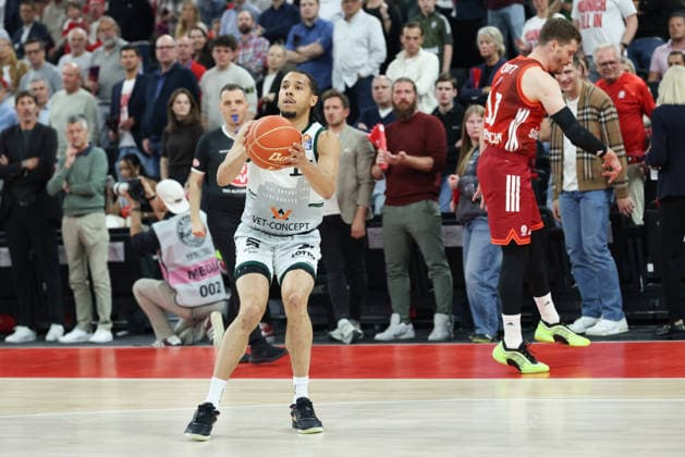 Jordan Roland Vet Concept Gladiators Trier, 15 with ball with Andreas Obst FC Bayern Basketball, 13 , GER, FC Bayern Basketball vs Vet Concept Gladiators Trier, Basketball, easycredit Basketball Bundesliga, Playoffs, Quarterfinals, 2025 2026 season, 19 05 2026, GER, FC Bayern Basketball vs Vet Concept Gladiators Trier, Basketball, easycredit Basketball Bundesliga, Playoffs, Quarterfinals, 2025 2026 season, 19 05 2026 Muenchen Copyright: xEibner-Pressefoto JennixMaulx EP_JML
