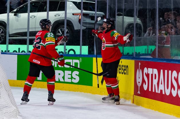 ZURICH, SWITZERLAND - MAY 19: Doman Szongoth (Hungary, 5) during his goal celebration during the Preliminary Round - Group A Match 23 between Hungary and Great Britain at the IIHF Ice hockey, Eishockey World Championship, WM, Weltmeisterschaft 2026, Swiss Life Arena on May 19, 2026 in Zurich, Switzerland. Zurich Switzerland Copyright: xTimoxSteinx