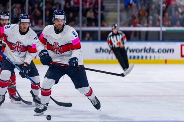 ZURICH, SWITZERLAND - MAY 19: Brett Perlini (Great Britain, 9) during build-up play during the Preliminary Round - Group A Match 23 between Hungary and Great Britain at the IIHF Ice hockey, Eishockey World Championship, WM, Weltmeisterschaft 2026, Swiss Life Arena on May 19, 2026 in Zurich, Switzerland. Zurich Switzerland Copyright: xTimoxSteinx