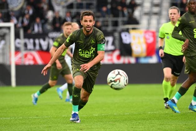 Sporting Charleroi v OH Leuven - Jupiler Pro League Europe Play-Off CHARLEROI, BELGIUM - MAY 19 : Schrijvers Siebe forward of OH Leuven during the Jupiler Pro League Europe Play-Off match between Sporting Charleroi and OH Leuven on May 19, 2026 in Charleroi, Belgium, 19 05 2026 Charleroi Belgium  Copyright: xVincentxKalutx
