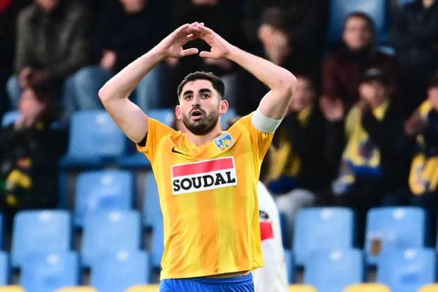 KVC Westerlo v Standard de Liege - Jupiler Pro League Europe Play-Off WESTERLO, BELGIUM - MAY 19 : Haspolat Dogucan midfielder of KVC Westerlo looks dejected after missing an opportunity during the Jupiler Pro League Europe Play-Off match between KVC Westerlo and Standard de Liege on May 19, 2026 in Westerlo, Belgium, 19 05 2026 Westerlo Belgium  Copyright: xPeterxDexVoechtx