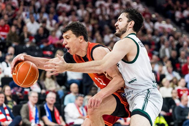 MUNICH, GERMANY - MAY 19: Vladimir Lucic (FC Bayern Muenchen, 11) controls the ball against Clay Guillozet (Vet-Concept Gladiators Trier, 4) during the easyCredit Basketball Bundesliga Playoffs Quarterfinal Game 2 between FC Bayern Muenchen vs. Vet-Concept Gladiators Trier at SAP Garden on match 2 of the Playoffs Quarterfinals Best of Five of easyCredit Basketball Bundesliga on May 19, 2026 in Munich, Germany. Bavaria Germany Copyright: xSteffiexWunderlx