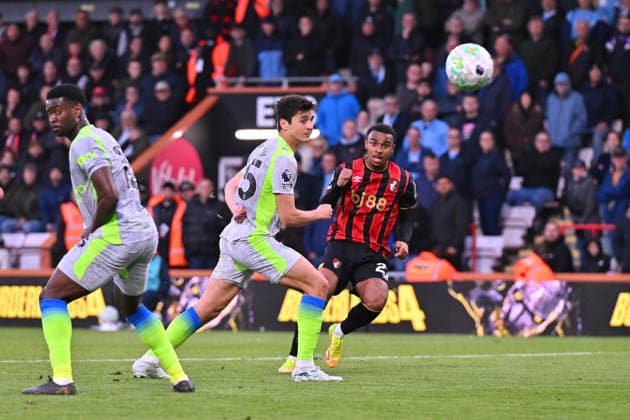 Bournemouth v Manchester City, Premier League Goal 1-0 - Eli Junior Kroupi (22) of AFC Bournemouth scores the opening goal during the Premier League match between Bournemouth and Manchester City at the Vitality Stadium, Bournemouth, UK on 19 May 2026. Bournemouth Vitality Stadium Dorset UK Editorial use only DataCo restrictions apply See www.football-dataco.com , Copyright: xGrahamxHuntx PSI-24285-0053