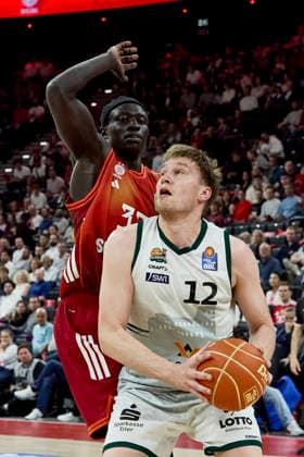 German Basketball Bundesliga BBL , FC Bayern Munich Basketball vs VET CONCEPT GLADIATORS Trier, Munich FC Bayern Basketball, Trier VET CONCEPT GLADIATORS, 2026 05 19 in Munich SAP Garden LINSSEN Marten VET CONCEPT GLADIATORS TRIER Center C Nr12 TRI12 , GABRIEL Wenyen FC Bayern Munich Basketball Center C Nr32 FCBB32 sportworld Munich SAP Garden Bayern Germany