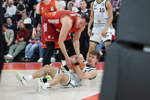 Steven Ashworth Vet Concept Gladiators Trier, 01 on the floor with Johannes Voigtmann FC Bayern Basketball, 07 , GER, FC Bayern Basketball vs Vet Concept Gladiators Trier, Basketball, easycredit Basketball Bundesliga, Playoffs, Quarterfinals, 2025 2026 season, 19 05 2026, GER, FC Bayern Basketball vs Vet Concept Gladiators Trier, Basketball, easycredit Basketball Bundesliga, Playoffs, Quarterfinals, 2025 2026 season, 19 05 2026 Munich Copyright: xEibner-Pressefoto JennixMaulx EP_JML