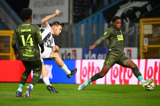 Sporting Charleroi v OH Leuven - Jupiler Pro League Europe Play-Off CHARLEROI, BELGIUM - MAY 19 : Scheidler Aurelien forward of Sporting Charleroi scores a goal during the Jupiler Pro League Europe Play-Off match between Sporting Charleroi and OH Leuven on May 19, 2026 in Charleroi, Belgium, 19 05 2026 Charleroi Belgium  Copyright: xVincentxKalutx