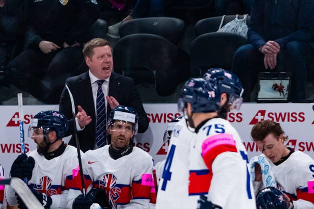 ZURICH, SWITZERLAND - MAY 19: Peter Russell (Great Britain, Head-Coach) during the Preliminary Round - Group A Match 23 between Hungary and Great Britain at the IIHF Ice hockey, Eishockey World Championship, WM, Weltmeisterschaft 2026, Swiss Life Arena on May 19, 2026 in Zurich, Switzerland. Zurich Switzerland Copyright: xTimoxSteinx