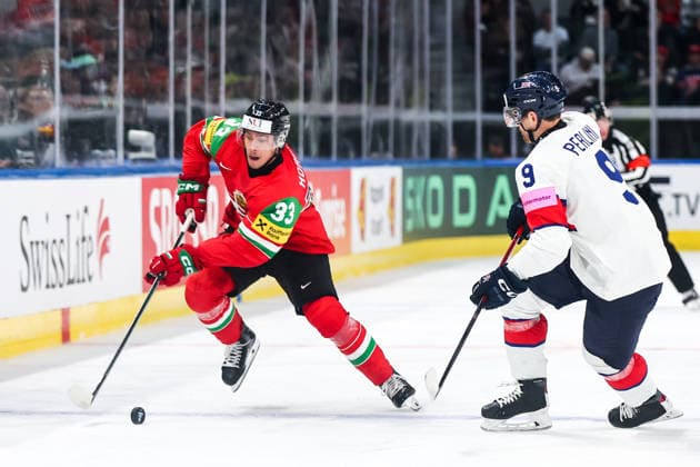 Ice hockey, Eishockey - IIHF WC 2026 ZURICH,SWITZERLAND,19.MAY.26 - ICE HOCKEY - IIHF Ice Hockey World Championship, WM, Weltmeisterschaft 2026, group stage, Hungary vs Great Britain. Image shows Milan Horvath (HUN) and Brett Perlini (GBR).  GEPAxpictures xMaticxKlansek