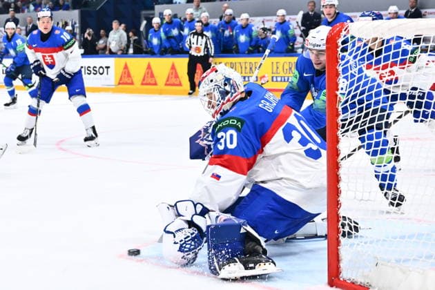 L-R Goalkeeper Adam Gajan (SVK) and Marcel Mahkovec (SLO) in action during the 2026 IIHF World Championship, WM, Weltmeisterschaft Group B, match Slovenia vs Slovakia, Fribourg, Switzerland, on May 19, 2026. (CTKxPhoto RadekxPetrasek) CTKPhotoP2026051909331  CTKPhotoP2026051909331