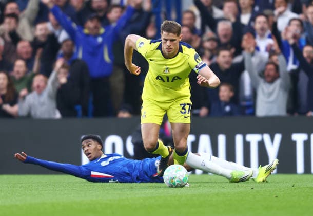 Chelsea v Tottenham Hotspurs, English Premier League, Stamford Bridge, London, UK - 19 05 2026 Micky van de Ven of Tottenham Hotspurs in action during the Premier League game against Chelsea at Stamford Bridge London Stamford Bridge London GBR, UK NEWSPAPERS OUT Copyright: xMarkxGreenwoodx