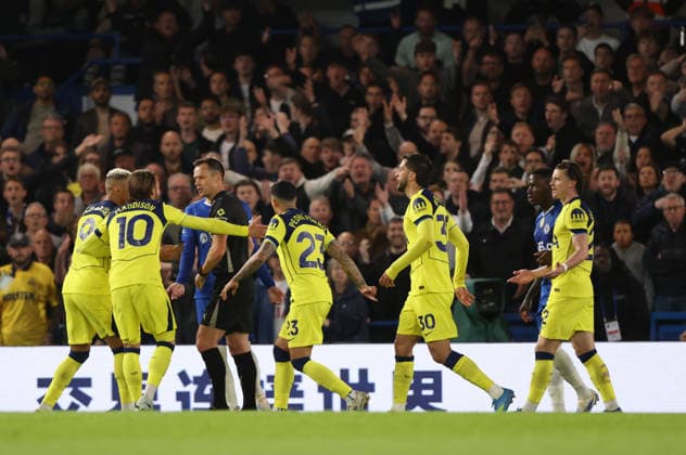 Spurs players protest to the referee at the Chelsea v Tottenham Hotspur EPL match, at Stamford Bridge Stadium, London, UK on 19th May, 2026. 