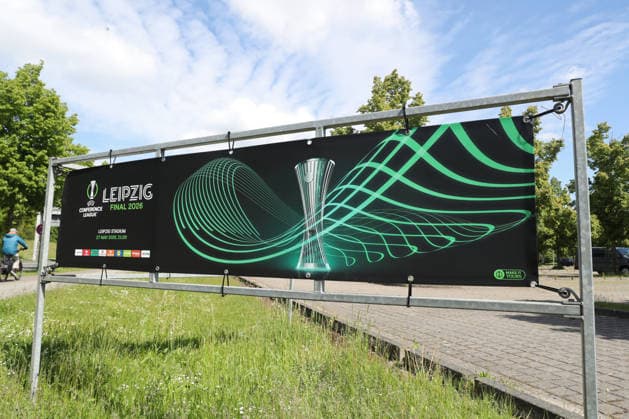 UEFA Conference League Final preparations in Leipzig, 19 05 26 Leipzig prepares for the UEFA Conference League Final Branding, flags and logos around the stadium, 19 05 26 Copyright: xBEAUTIFULxSPORTS JanxKaeferx