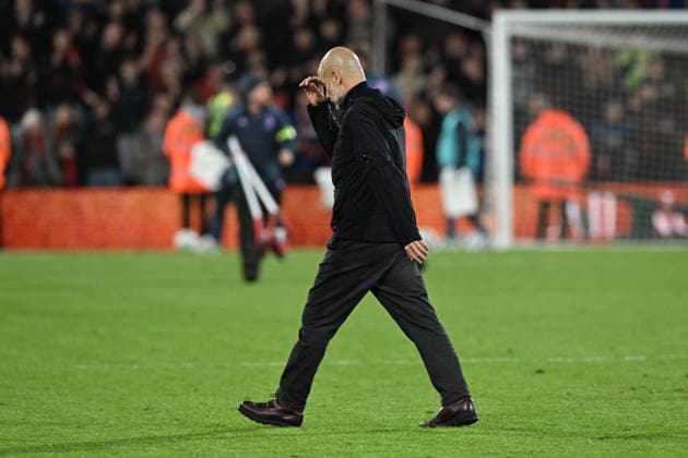 Bournemouth v Manchester City, Premier League Manchester City manager Pep Guardiola looks dejected as her leaves the pitch at full time during the Premier League match between Bournemouth and Manchester City at the Vitality Stadium, Bournemouth, UK on 19 May 2026. Bournemouth Vitality Stadium Dorset UK Editorial use only DataCo restrictions apply See www.football-dataco.com , Copyright: xGrahamxHuntx PSI-24285-0134