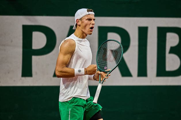 May 20, 2026, Paris, Ile-De-France, France: Tom Gentzsch of Germany very emotional reacts with clenched fist during his Match against Jerome Kym of Switzerland during the French Open at Roland Garros - Tennis Grand Slam, 19.5.2026 in Paris (Roland Garros), France Tennis 2026: ROLAND GARROS - French Open Tennis Grand Slam: GENTZSCH 6:2 6:3 KYM  - ZUMAs343 20260520_zsp_s343_041 Copyright: xMathiasxSchulzx