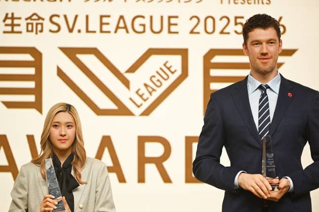 (L-R) Yoshino Sato (NEC), Dmitriy Muserskiy, MAY 19, 2026 - Volleyball : 2025-26 SV.LEAGUE Award in Tokyo, Japan. Noxthirdxpartyxsales  aflo_331124907