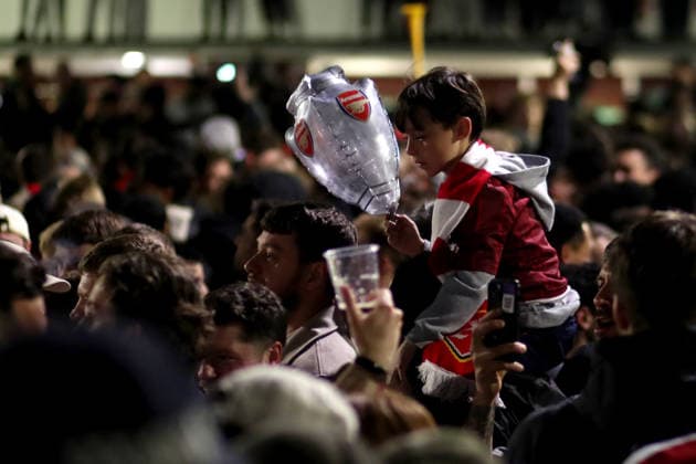 Arsenal-Fans feiern den Titel 19. Mai 2026 Londoner Szenen im Emirates-Stadion  Copyright: xMarkxLeechxOffside