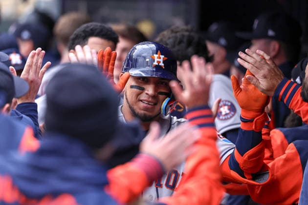 May 19, 2026, Minneapolis, Minnesota, USA: Houston Astros third baseman ISAAC PAREDES (15) celebrates a two-run home run in the first inning during a MLB, Baseball Herren, USA Baseball game between the Houston Astros and the Minnesota Twins at Target Field in Minneapolis, Minnesota on May 19, 2026. The Astros defeated the Twins 2-1. ZUMA Press Wire. Minneapolis USA - ZUMAg254 20260519_zsp_g254_037 Copyright: xStevenxGarciax
