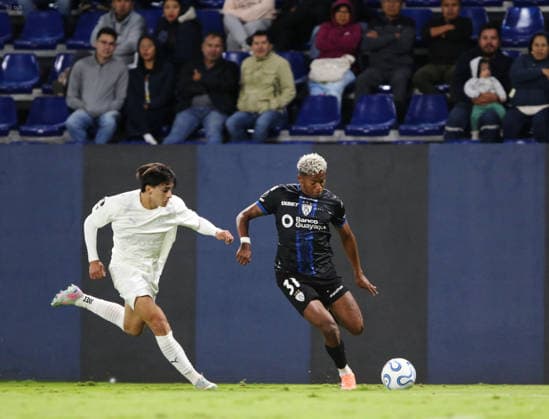 FBL CONMEBOL LIBERTADORES INDEPENDIENTE VALLE VS LIBERTAD Sangolqui, Tuesday, May 19, 2026 Independiente del Valle vs Libertad, for the Conmebol Libertadores Cup 2026, at Estadio Banco de Guayaquil Photos API Rolando Enriquez Sangolqui Pichincha Ecuador Copyright: xROLANDO-ENRIQUEZx