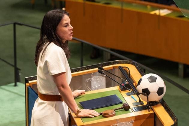 May 19, 2026, Bronx, New York, USA: Annalena Baerbock, President of the United Nations General Assembly speaks at General Assembly Hall during World Football Day Event at UN Headquarters in New York, NY on May 19, 2026. Bronx USA - ZUMAr339 20260519_znp_r339_059 Copyright: xLevxRadinx