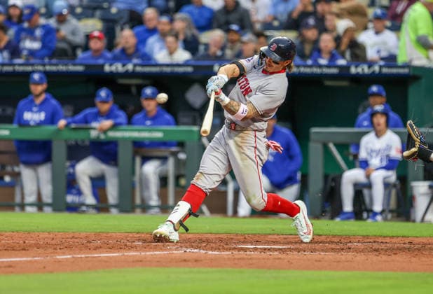 MAY 19, 2026: Boston Red Sox outfielder Jarren Duran (16) hits a double in the 5th inning against the Kansas City Royals at Kauffman Stadium in Kansas City, MO. CSM Kansas City United States - ZUMAc04_ 20260519_zma_c04_222 Copyright: xRomanxPunox