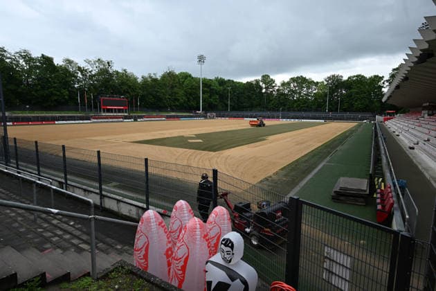 20 05 2026, xophax, Soccer 1 Bundesliga, Cologne Cologne , 1 FC Koeln end of season summer break New pitch at Franz Kremer Stadium Koeln