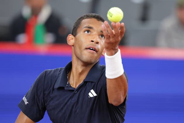 2026 05 20, xFSx, Bitpanda Open Hamburg ATP500, round of 16, mens tennis tournament in Hamburg , Am Rothembaum in Hamburg , Felix Auger Aliassime CAN makes a serve Copyright: HMBxMedia FernandoxSoares