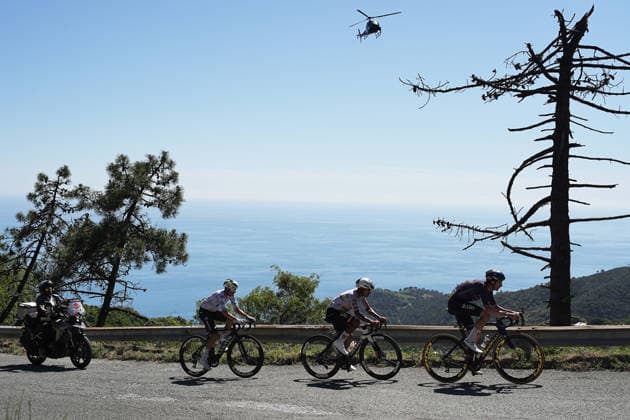 The pack during Stage 11 of the Giro d™Italia, from Porcari to Chiavari, Italy, Wednesday, May 20, 2026.  Copyright: xMarcoxAlpozzi LaPressex