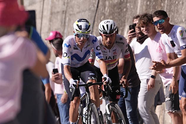 Spain™s Enric Mas Nicolau of Movistar Team and Ecuador™s Manuel Jhonatan Narvaez of UAE Team Emirates XRG during Stage 11 of the Giro d™Italia, from Porcari to Chiavari, Italy, Wednesday, May 20, 2026.  Copyright: xMarcoxAlpozzi LaPressex