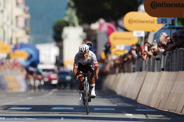 Ecuador™s Manuel Jhonatan Narvaez of UAE Team Emirates XRG stage winner during Stage 11 of the Giro d™Italia from Porcari to Chiavari, Italy, Wednesday May 20, 2026.  Copyright: xMassimoxPaolone LaPressex