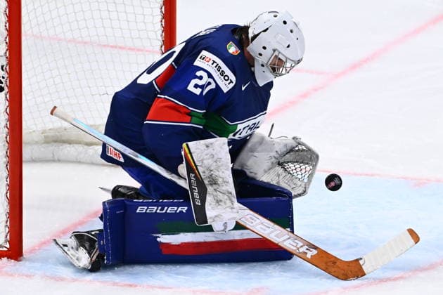 Goalkeeper Damian Clara (ITA) in action during the 2026 IIHF World Championship, WM, Weltmeisterschaft Group B, match Czechia vs Italy, Fribourg, Switzerland, on May 20, 2026. (CTKxPhoto RadekxPetrasek) CTKPhotoP2026052007924  CTKPhotoP2026052007924