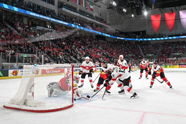 ZURICH, SWITZERLAND MAY 20 Nico Hischier of Switzerland scores a goal against goalkeeper David Kickert of Austria during the 2026 IIHF Ice Hockey World Championship Switzerland game between Austria and Switzerland at Swiss Life Arena on May 20, 2026 in Zurich, Zurich Zurich Swiss Life Arena Zurich Switzerland Switzerland Copyright: xJustPictures.ch AndreaxBrancax jp-en-EuSpIm-JP7_ANB_Aut_Swi_20052026_7004
