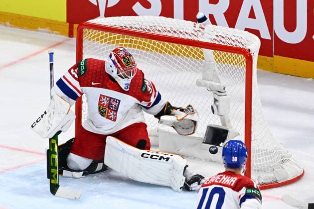 Goalkeeper Dominik Pavlat (CZE) receiving the first goal in the 2026 IIHF World Championship, WM, Weltmeisterschaft Group B, match Czechia vs Italy, Fribourg, Switzerland, on May 20, 2026. (CTKxPhoto RadekxPetrasek) CTKPhotoP2026052007983  CTKPhotoP2026052007983