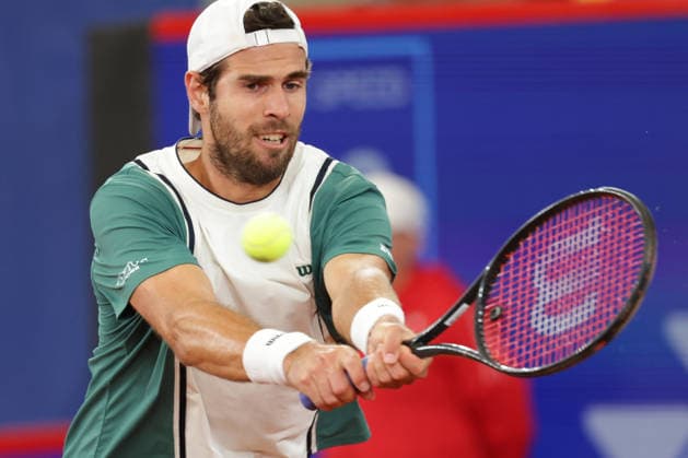 2026 05 20, xFSx, Bitpanda Open Hamburg ATP500, round of 16, mens tennis tournament in Hamburg , Am Rothembaum in Hamburg , Karen Khachanov plays a backhand Copyright: HMBxMedia FernandoxSoares