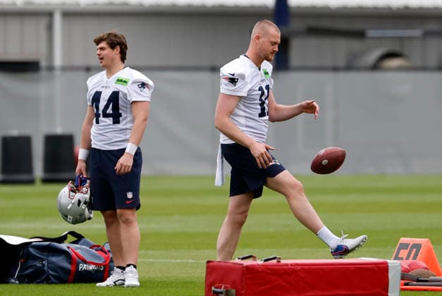 FOXBOROUGH, MA - MAY 09: Kneeland Hibbett 44 of the New England Patriots and Mitch McCarthy 11 of the New England Patriots wait for special teams practice during New England Patriots rookie camp on May 9, 2026, at Gillette Stadium in Foxborough, Massachusetts. (Photo by Fred Kfoury III Icon Sportswire) NFL, American Football Herren, USA MAY 09 New England Patriots Workout EDITORIAL USE ONLY Icon482260509047
