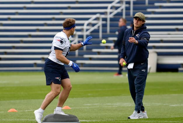 FOXBOROUGH, MA - MAY 09: Cade Harris 6 of the New England Patriots works a balance drill during New England Patriots rookie camp on May 9, 2026, at Gillette Stadium in Foxborough, Massachusetts. (Photo by Fred Kfoury III Icon Sportswire) NFL, American Football Herren, USA MAY 09 New England Patriots Workout EDITORIAL USE ONLY Icon482260509063