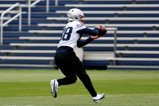 FOXBOROUGH, MA - MAY 09: Cameron Dorner 88 of the New England Patriots grabs a pass during New England Patriots rookie camp on May 9, 2026, at Gillette Stadium in Foxborough, Massachusetts. (Photo by Fred Kfoury III Icon Sportswire) NFL, American Football Herren, USA MAY 09 New England Patriots Workout EDITORIAL USE ONLY Icon482260509098