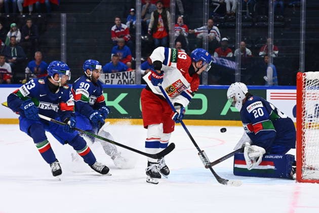L-R Alex Trivellato (ITA), Dylan Di Perna (ITA), Jakub Flek (CZE) and goalkeeper Damian Clara (ITA) in action during the 2026 IIHF World Championship, WM, Weltmeisterschaft Group B, match Czechia vs Italy, Fribourg, Switzerland, on May 20, 2026. (CTKxPhoto RadekxPetrasek) CTKPhotoP2026052008514  CTKPhotoP2026052008514