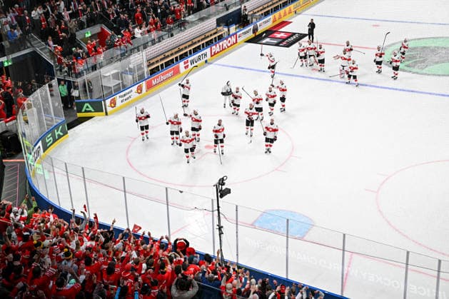 ZURICH, SWITZERLAND MAY 20 Switzerland celebrate the victory during the 2026 IIHF Ice Hockey World Championship Switzerland game between Austria and Switzerland at Swiss Life Arena on May 20, 2026 in Zurich, Zurich Zurich Swiss Life Arena Zurich Switzerland Copyright: xJustPictures.ch AndreaxBrancax jp-en-EuSpIm-JP7_ANB_Aut_Swi_20052026_7535
