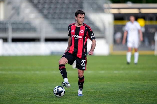 Mario Götze SGE, 27 , on the ball, cropped, full body, single image, single photo, action, action, 20 05 2026, Sandhausen Germany , football, anniversary match, SV Sandhausen Eintracht Frankfurt xozx
