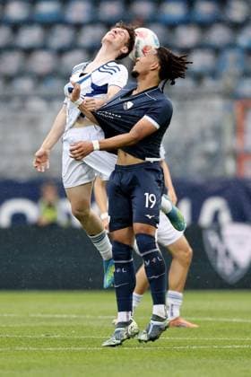 Final U19 Westfalenpokal VfL Bochum FC Schalke 04 FOR EDITORIAL PURPOSES ONLY p L R Jonas Zgorecki FC Schalke 04 in a duel with Desmomnd Fischer VfL Bochum during the U19 Westfalenpokal Final between VfL Bochum and FC Schalke 04 on May 20, 2026 at Vonovia Ruhrstadion in Bochum Germany Nordrhein Westfalen Bochum Copyright ChristofxKöpsel Copyright: ChristofxKöpsel doc85xil4wv0r9bk6l4xrw ,EDITORIAL USE ONLY Copyright: ChristofxKöpsel