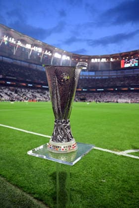 Freiburg v Aston Villa - Ahead of UEFA Europa League ISTANBUL, TURKIYE - MAY 20: The UEFA Europa League trophy is displayed pitchside ahead of the final match between Freiburg and Aston Villa at Besiktas Park in Istanbul, Turkiye, on May 20, 2026. Serhat Cagdas Anadolu Istanbul Turkey. Editorial use only. Please get in touch for any other usage.  Copyright: x2026xAnadoluxSerhatxCagdasx