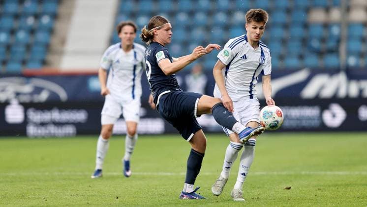 Final U19 Westfalenpokal VfL Bochum FC Schalke 04 FOR EDITORIAL PURPOSES ONLY p L R Gustav Schjott VfL Bochum in a duel with Malik Tubic FC Schalke 04 during the U19 Westfalenpokal Final between VfL Bochum and FC Schalke 04 on May 20, 2026 at Vonovia Ruhrstadion in Bochum Germany Nordrhein Westfalen Bochum Copyright ChristofxKöpsel Copyright: ChristofxKöpsel doc85xinxhdbps1korf4g5z ,EDITORIAL USE ONLY Copyright: ChristofxKöpsel